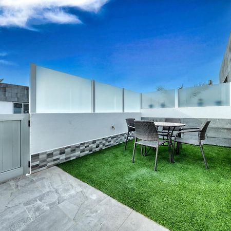 פלאיה בלנקה Villa Cassia-Private Pool Aircon, Sat Tv By Lanzarote Vacation Homes מראה חיצוני תמונה