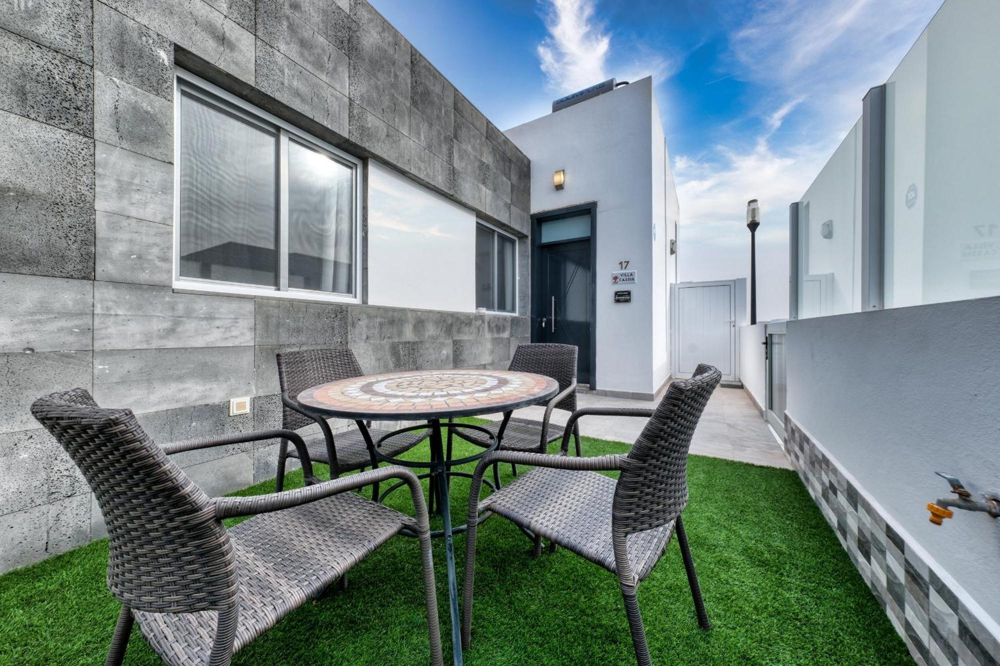 פלאיה בלנקה Villa Cassia-Private Pool Aircon, Sat Tv By Lanzarote Vacation Homes מראה חיצוני תמונה
